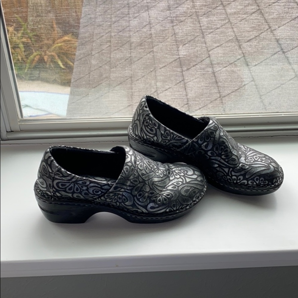 BOC clog shoes size 8.5